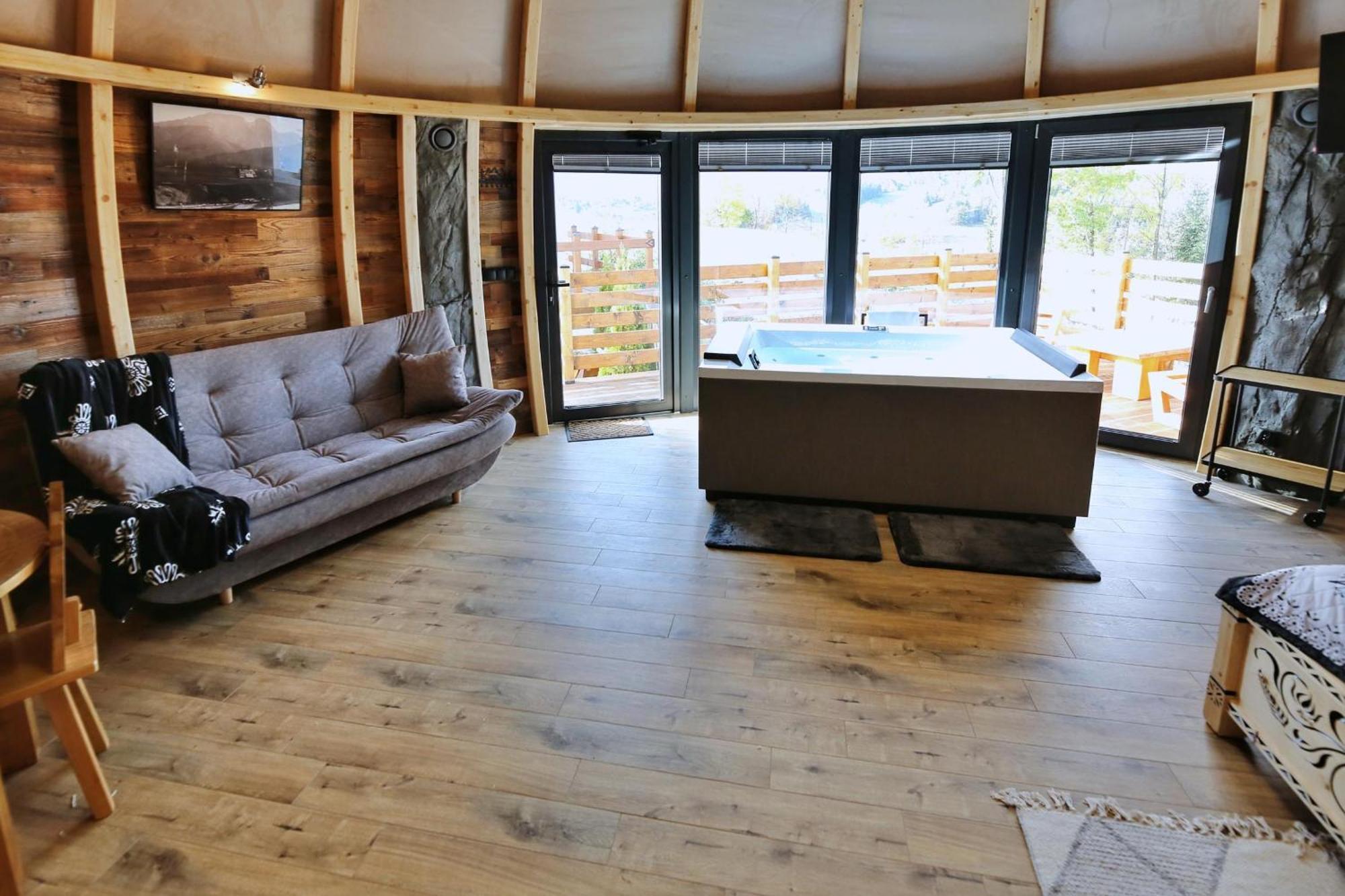 Hotel Tatry Mountain Glamp Z Jacuzzi à Zakopane Extérieur photo